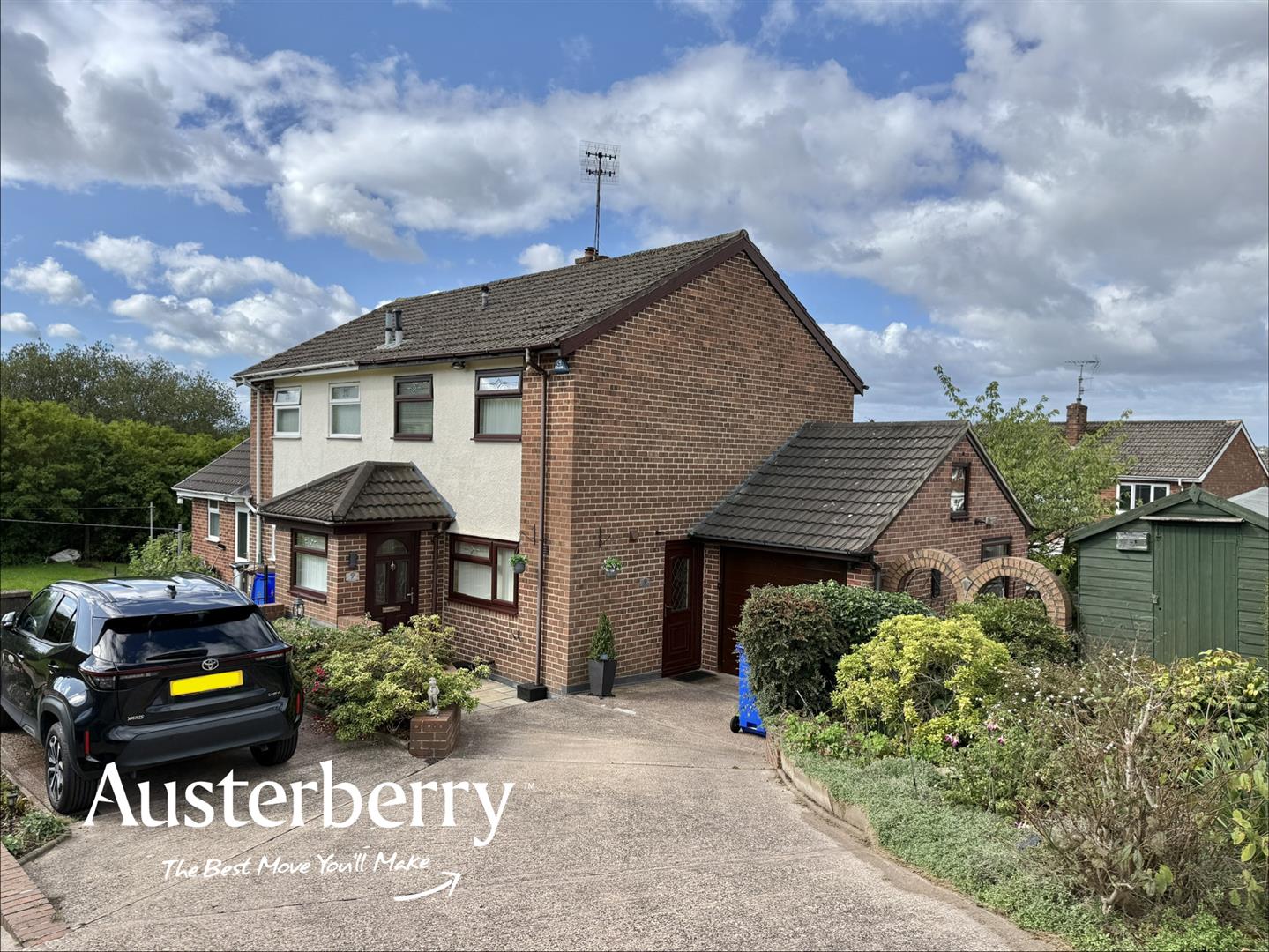 3 bed property in Nutbrook Avenue, Stoke-On-Trent